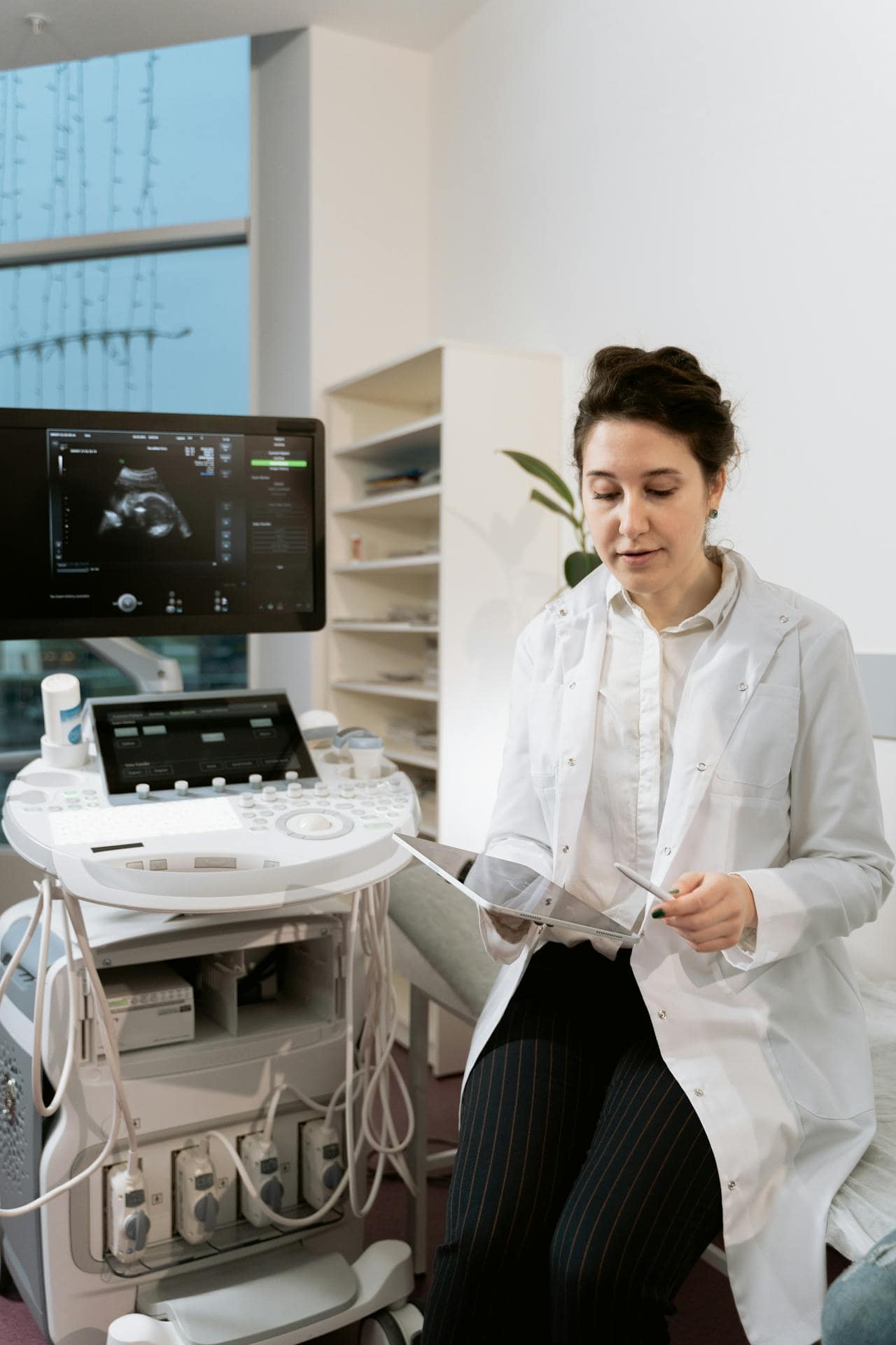 Arzt Bernhard Scheja: Präzise Diagnostik durch systematische Ultraschalluntersuchungen